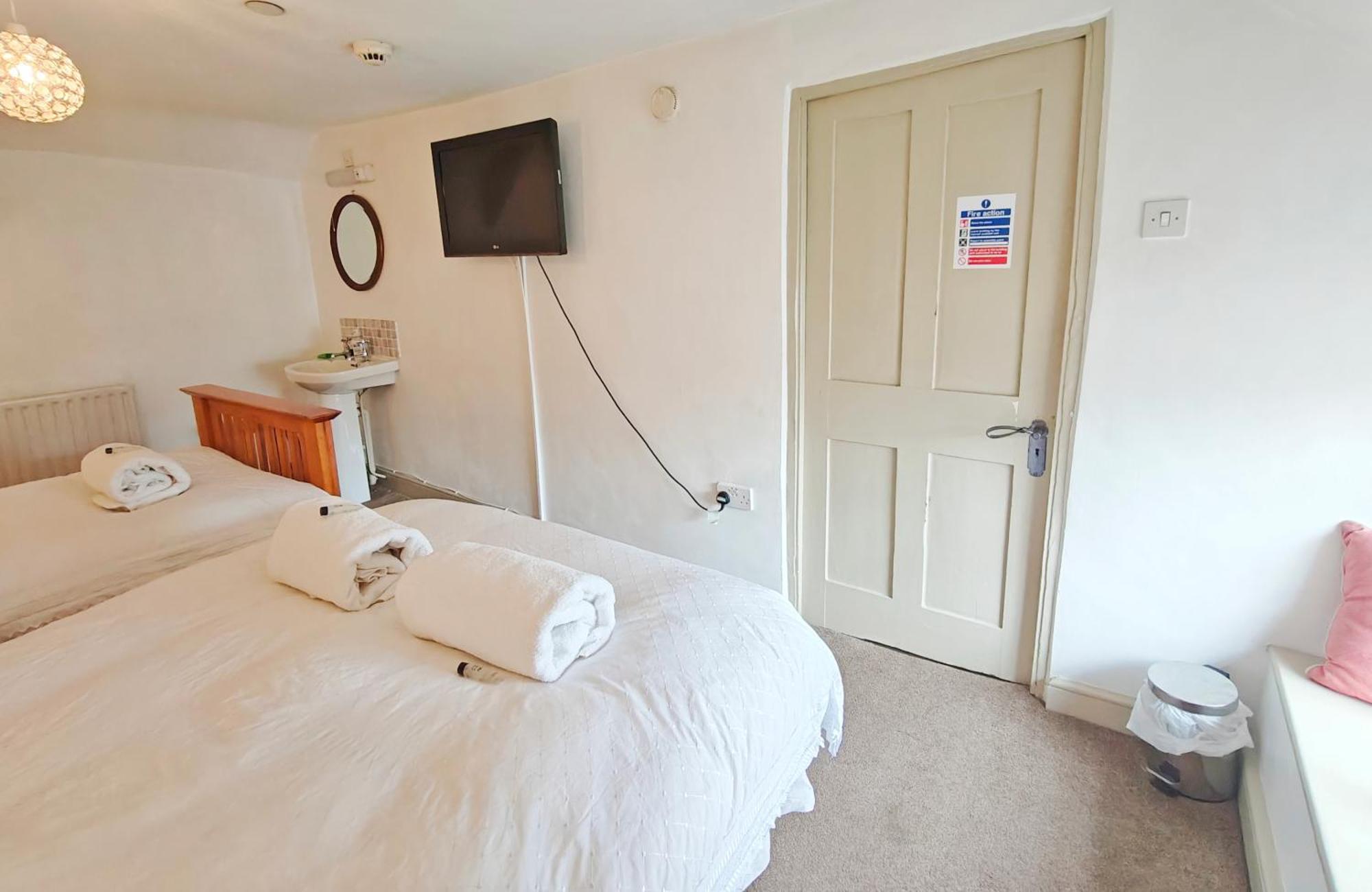 The Darlington Hotel Camelford Extérieur photo